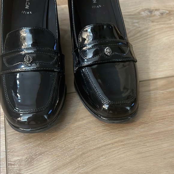 Women's New Anne Klein iflex  Shiny Black Heeled size 7.5 Loafer - Picture 7 of 16